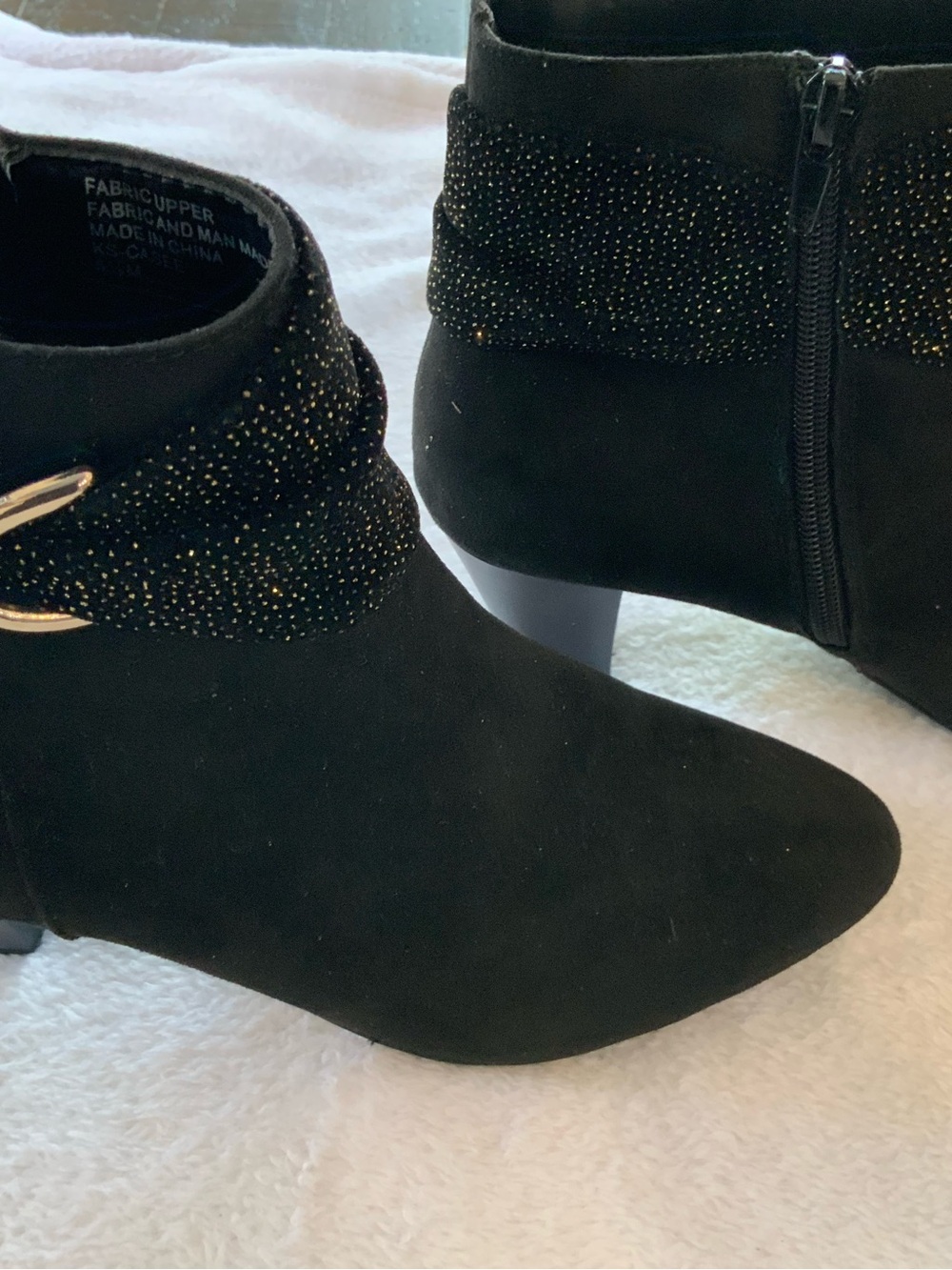 Karen Scott Black Ankle Booties with Gold-Tone Stud Detail size 5.5 sku 3245